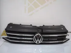 Решетка радиатора Volkswagen Polo 2015-2020 6RU853653B 5 612 РЕСТАЙЛИНГ