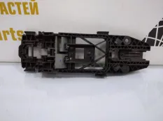 Кронштейн ручки двери Skoda Octavia 2019-2022 8V0839885 A8 NN3, задний правый