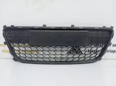 Решетка в бампер Hyundai I30 2007-2010 R038310 1 FD ДО РЕСТАЙЛИНГ