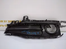 Решетка противотуманной фары BMW 3 2015-2020 51117464487 F30 РЕСТАЙЛИНГ, левая