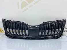 Решетка радиатора Skoda Octavia 2017-2020 5E0853653C A7 5E3 РЕСТАЙЛИНГ