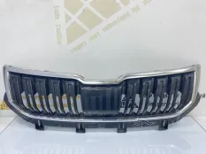 Решетка радиатора Skoda Karoq 2021-2022 57A853653B 1 NU7 РЕСТАЙЛИНГ