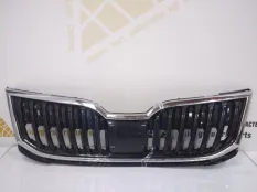 Решетка радиатора Skoda Octavia 2017-2020 5E0853653C A7 5E3 РЕСТАЙЛИНГ