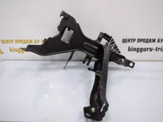 Кронштейн под фару BMW X5 2019-2023 51647421710 G05, передний правый