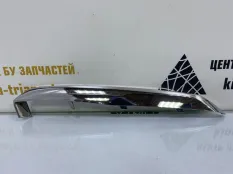 Накладка решетки бампера BMW X5 2019-2023 51117449682 G05, передняя правая