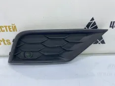 Решетка бампера Volkswagen Tiguan 2016-2020 5NA853666A 2 AD1 ДО РЕСТАЙЛИНГ, передняя правая