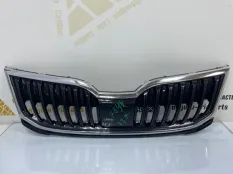 Решетка радиатора Skoda Octavia 2017-2020 5E0853653C A7 5E3 РЕСТАЙЛИНГ