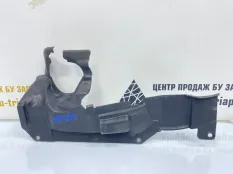 Пыльник двигателя BMW 3 2011 51717131712 E90 РЕСТАЙЛИНГ 1.8 N47N20, правый