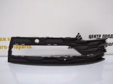 Решетка бампера Skoda Octavia 2019-2022 5E3807682C A8 NN3, правая