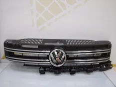 Решетка радиатора Volkswagen Tiguan 2011-2017 5N0853653F 1 5N1 РЕСТАЙЛИНГ