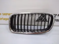 Решетка радиатора BMW 3 2015-2020 51137255411 F30 РЕСТАЙЛИНГ, левая
