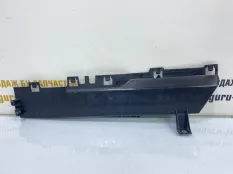 Накладка воздуховода BMW X5 2013-2018 C18492102 F15, передняя правая