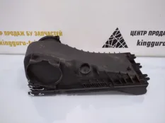 Корпус воздушного фильтра нижняя часть Volkswagen Touareg 2014-2018 7P0129601A 2 7P5 РЕСТАЙЛИНГ