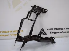 Кронштейн фары BMW X5 2019-2023 51647421709 G05, левый