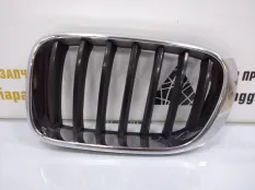 Решетка радиатора BMW X4 2014-2017 51137338571 F26, левая
