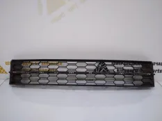 Решетка бампера Skoda Octavia 2017-2020 5E0853677K A7 5E3 РЕСТАЙЛИНГ