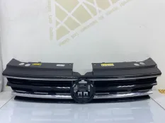 Решетка радиатора Volkswagen Tiguan 2016-2020 5NA853653 2 AD1 ДО РЕСТАЙЛИНГ