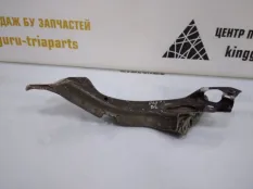 Кронштейн крыла Audi A6 2011-2014 4G0821135A 4 C7 РЕСТАЙЛИНГ, передний левый
