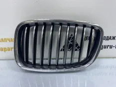 Решетка радиатора BMW 5 2010-2016 51137200169 F07, левая