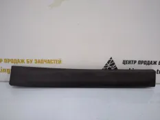 Молдинг двери BMW X1 2019-2022 51137352094 F48 РЕСТАЙЛИНГ, задний правый