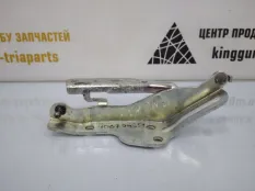 Петля капота SsangYong Kyron 2005-2007 6182009003 1 ДО РЕСТАЙЛИНГ, правая