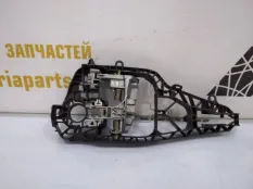 Кронштейн ручки двери MINI cooper Hatch 2013-2018 51217296458 F55 ДО РЕСТАЙЛИНГ, передний правый