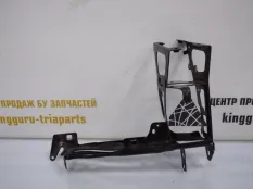 Кронштейн фары BMW 3 2015-2020 51647245792 F30 РЕСТАЙЛИНГ, правый