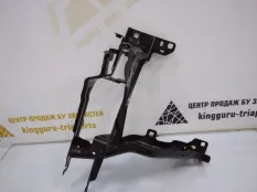 Кронштейн фары BMW X5 2019-2023 51647421709 G05, левый