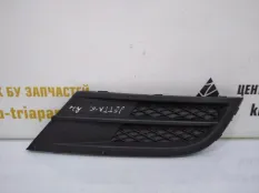 Решетка бампера Volkswagen Jetta 2014-2018 5C6853666G 6 162 РЕСТАЙЛИНГ, правая