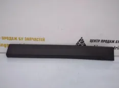 Молдинг двери BMW X1 2015-2019 51137352094 F48, задний правый