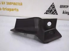 Накладка фонаря BMW X1 2015-2019 63217478290 F48, правая