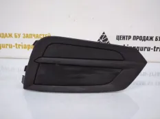 Решетка бампера Volvo XC60 2017-2021 31425177 2 UZ ДО РЕСТАЙЛИНГ, правая