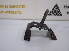 Крюк замка капота BMW X5 2010-2013 51237164802 E70 РЕСТАЙЛИНГ, правый