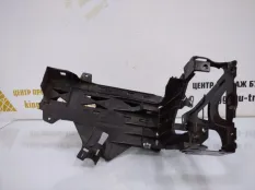 Кронштейн фары BMW 5 2013-2017 51647200794 F10 РЕСТАЙЛИНГ, правый