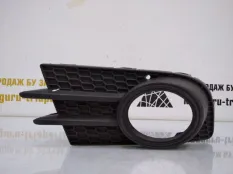 Решетка противотуманной фары Volkswagen Tiguan 2011-2017 5N0853666E 1 5N1 РЕСТАЙЛИНГ, правая