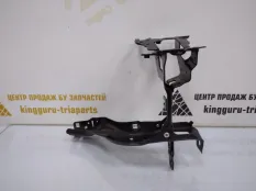 Кронштейн фары BMW 5 2017-2019 7383858 G30 ДО РЕСТАЙЛИНГ, правый