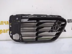 Решетка бампера BMW X1 2015-2019 51117453980 F48, правая