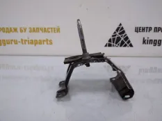 Крюк замка капота BMW X5 2013-2018 51237325992 F15, правый