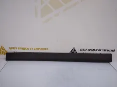 Молдинг двери BMW X1 2015-2019 51137352092 F48, передний правый