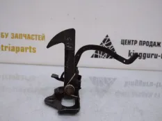 Крюк замка капота Skoda Octavia 2008-2013 1Z0823480 A5 РЕСТАЙЛИНГ