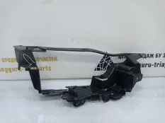 Кронштейн насадки глушителя BMW X7 2019-2022 51128089902 G07 M-PACK, правый