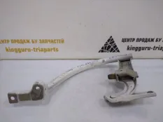 Петля крышки багажника Volkswagen Passat 2014-2020 3G5827302A B8 3G1 ДО РЕСТАЙЛИНГ, правая