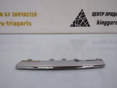 Молдинг решетки радиатора Volkswagen Golf 2003-2009 1K5853651 5 1K1, левый