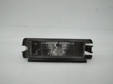 Подсветка номера Renault Logan 2014-2018 8200957874 2 L8 ДО РЕСТАЙЛИНГ