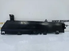 Дефлектор радиатора BMW X5 2013-2018 51747343798 F15, правый