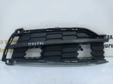 Решетка противотуманной фары Skoda Karoq 2017-2021 57A807368 1 NU7 ДО РЕСТАЙЛИНГ, правая