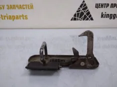 Крюк замка капота Volkswagen Golf 2003-2009 1K0823480 5 1K1