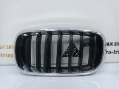 Решетка радиатора BMW X5 2013-2018 51117308660 F15, левая