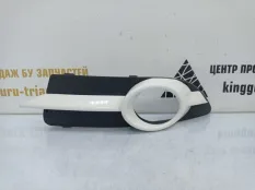 Решетка противотуманной фары Volkswagen Eos 2006-2015 1Q0854661B 1F7, передняя левая