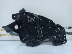 Кронштейн фары Volkswagen Touareg 2006-2010 7L6941292 1 7LA РЕСТАЙЛИНГ, передний правый